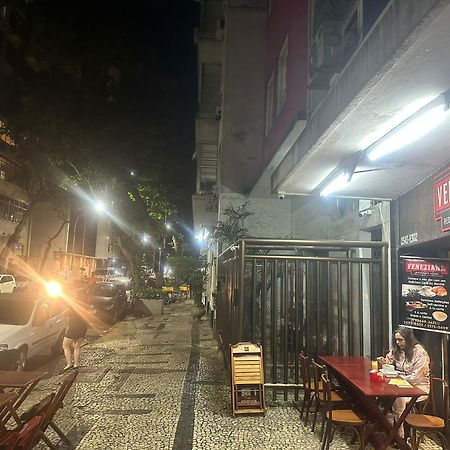 Copacabana / Lema, A Uma Quadra Da Praia Рио-де-Жанейро Экстерьер фото